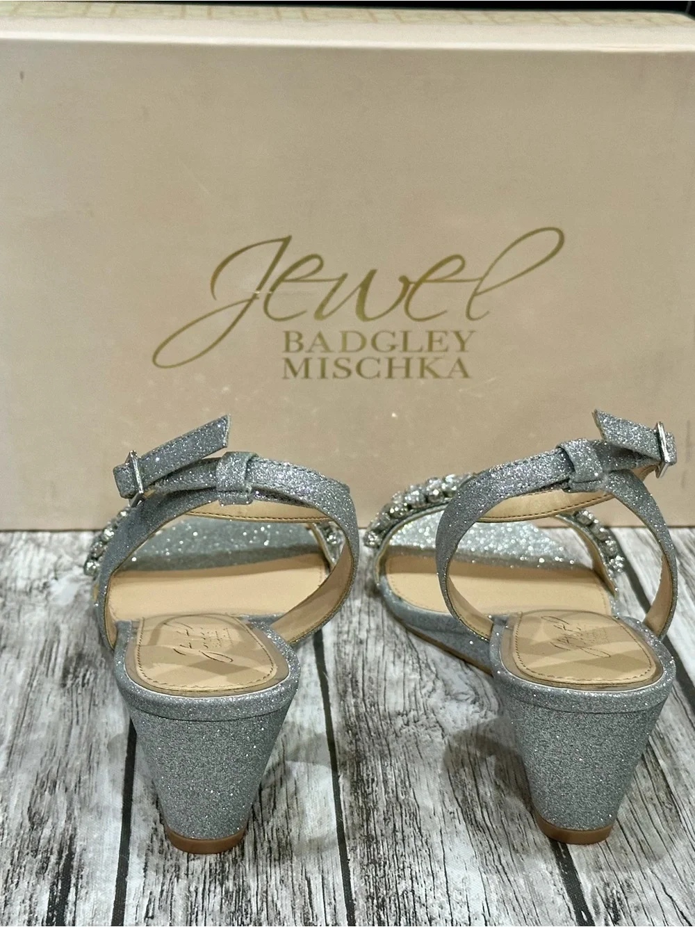 Badgley Mischka Jewel Badgley Mischka Womens Bellevue Wedge Heels Silver Sz 6.5